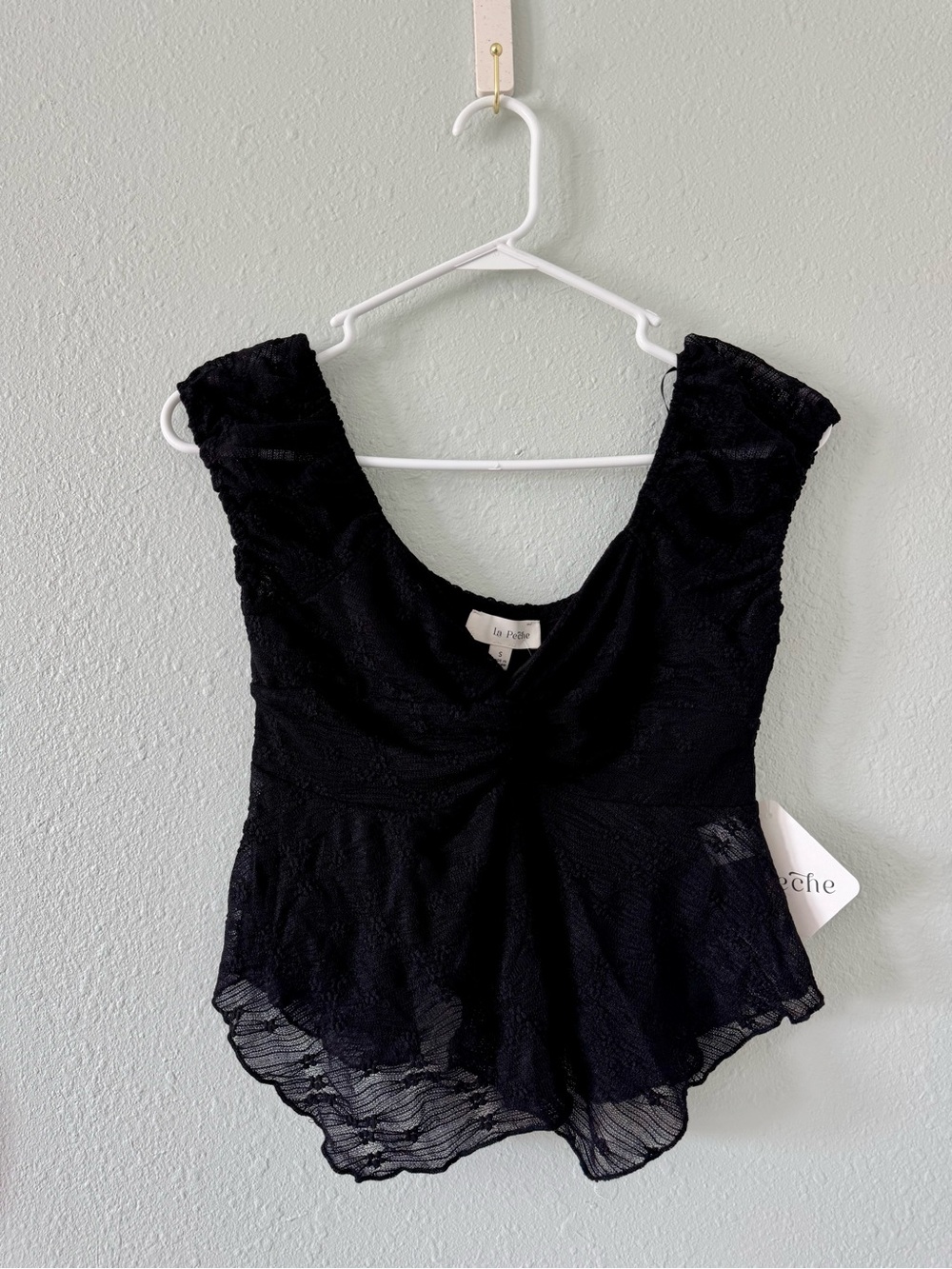 Black Lace Peplum Top - La Pêche